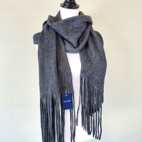 LUCKY BRAND Gray Scarf - Size 69 x 15 (NWT) - Picture 4 of 10